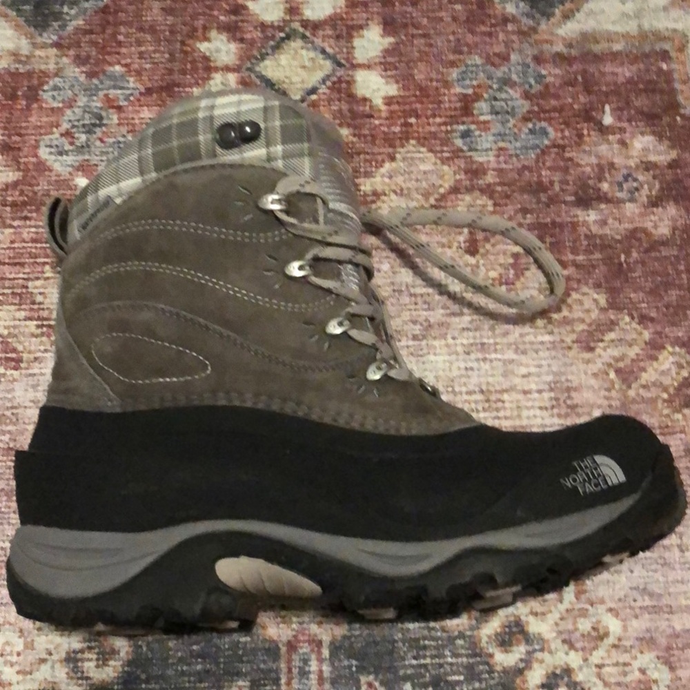 North Face snow/ hiking boot